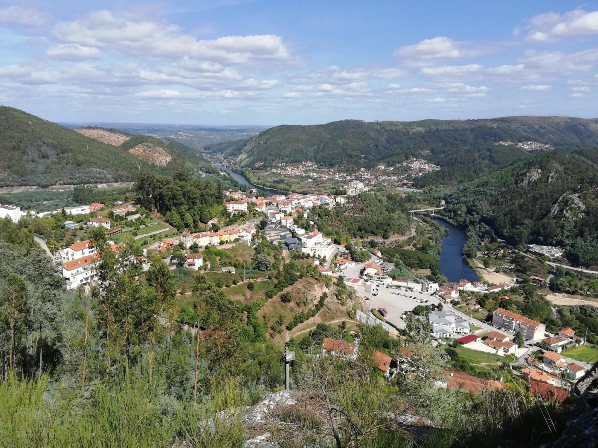 Mondalva Guesthouse Sao Pedro de Alva Exteriér fotografie